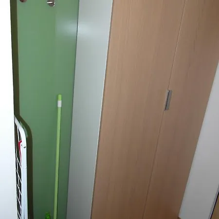 Apartman 6 *